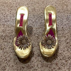 Betsey Johnson 4” Heel (Size 9)